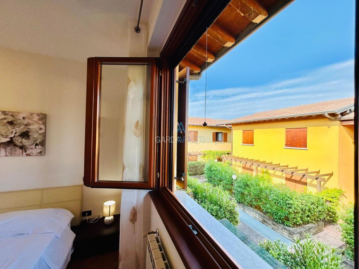 Artemide Apartment - A Soli 150M Dal Lago Di Garda 시르미오네 외부 사진