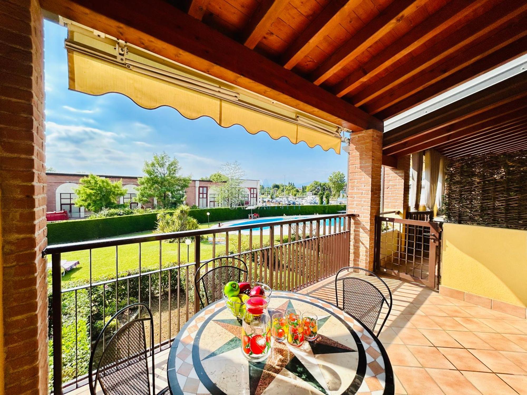 Artemide Apartment - A Soli 150M Dal Lago Di Garda 시르미오네 외부 사진