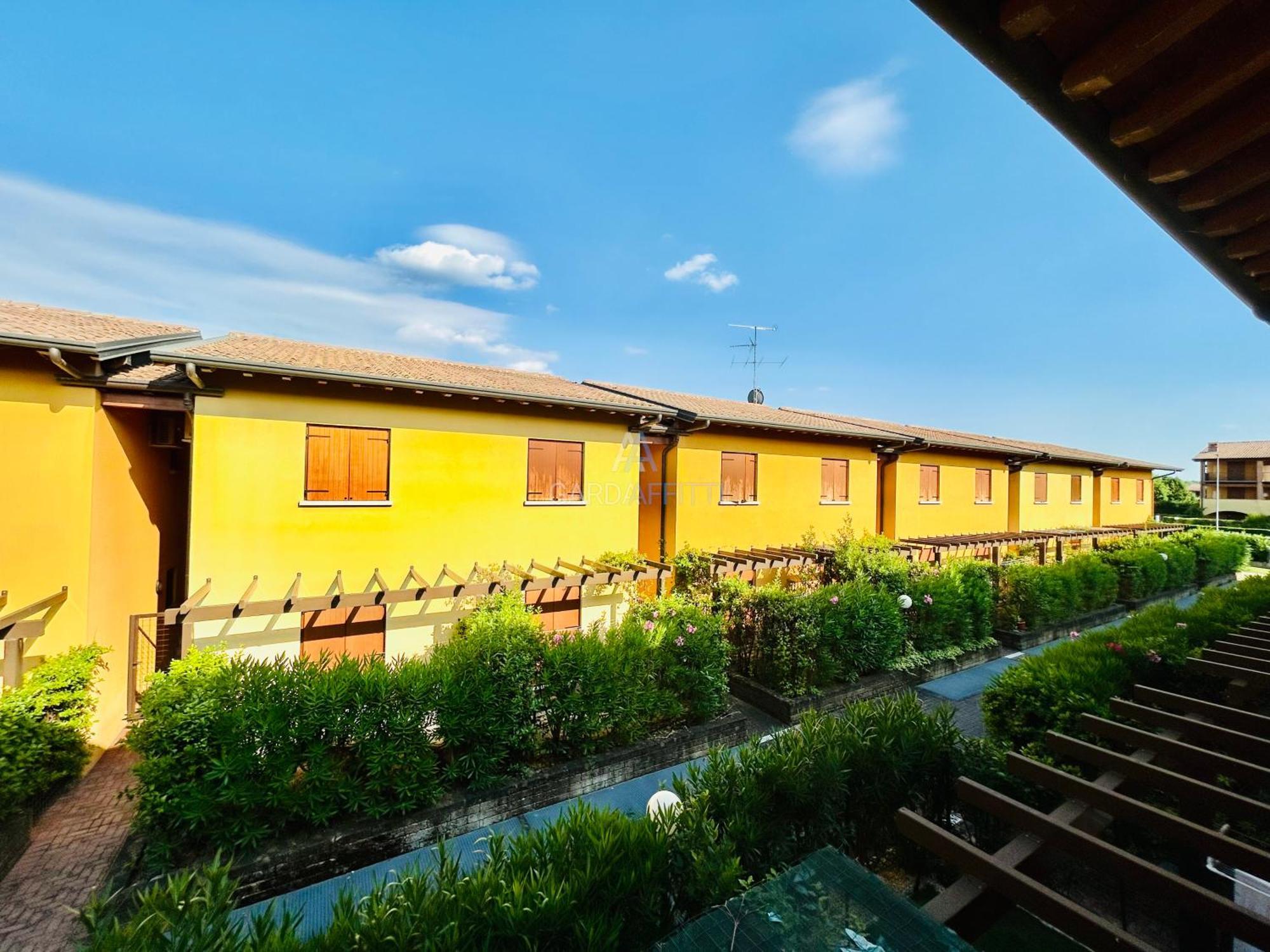 Artemide Apartment - A Soli 150M Dal Lago Di Garda 시르미오네 외부 사진