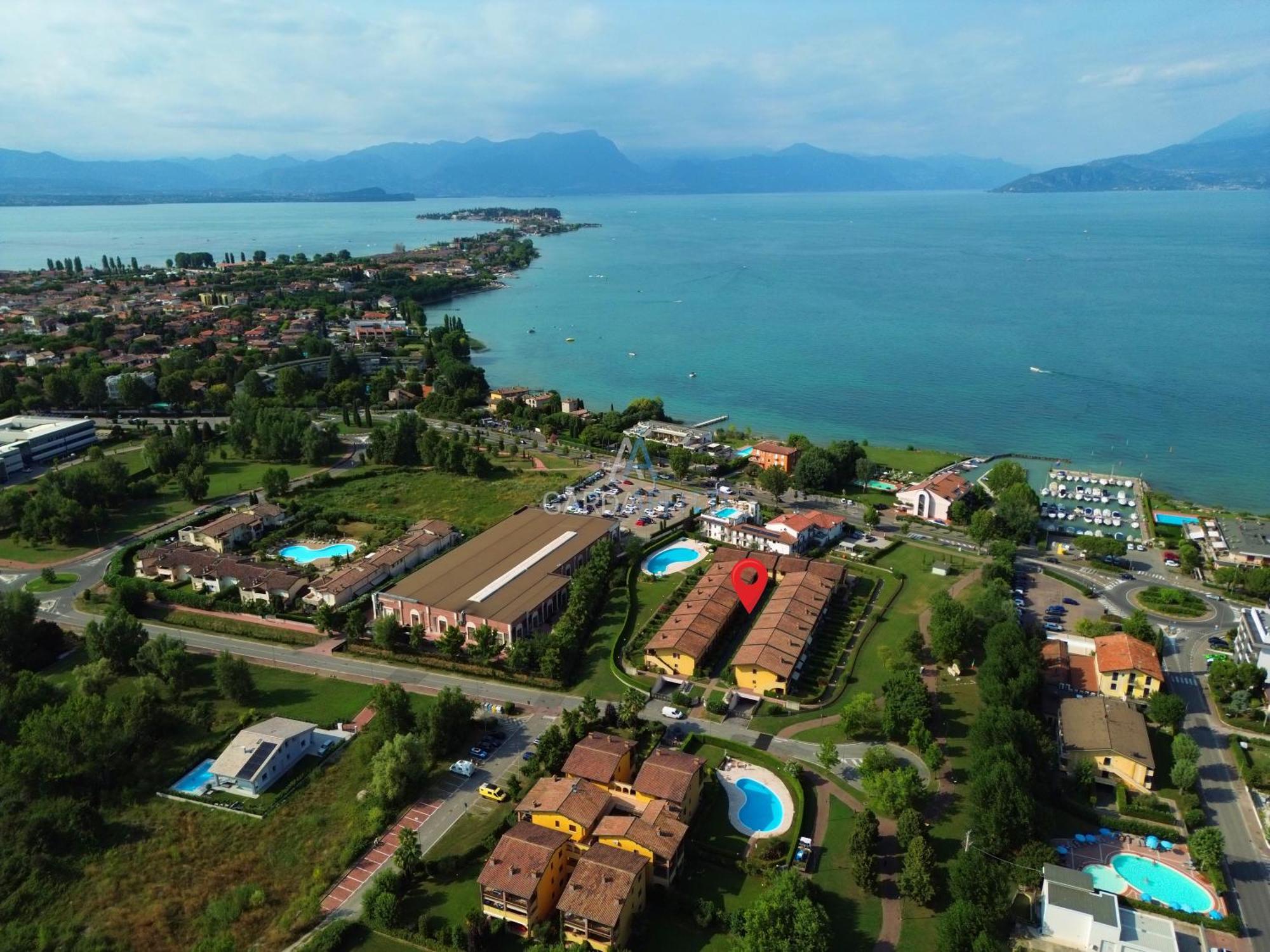 Artemide Apartment - A Soli 150M Dal Lago Di Garda 시르미오네 외부 사진