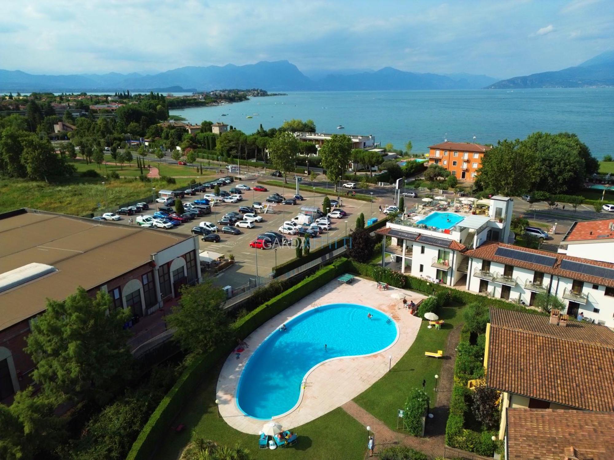 Artemide Apartment - A Soli 150M Dal Lago Di Garda 시르미오네 외부 사진